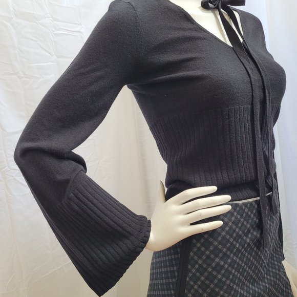 Max Studio Lightweight Bell Sleeve V-neck Sweater XS - Picture 2 of 9